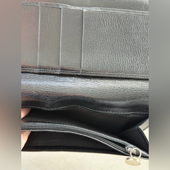 EUC Salvatore Ferragamo Elegant Black Leather wallet - Picture 7 of 10